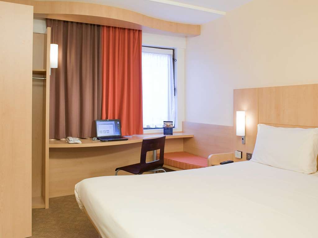 Ibis Reading Centre Hotel Kamer foto