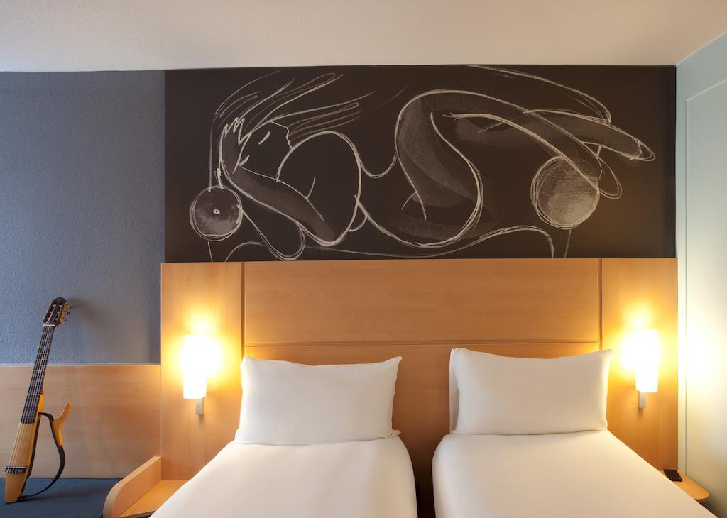 Ibis Reading Centre Hotel Buitenkant foto